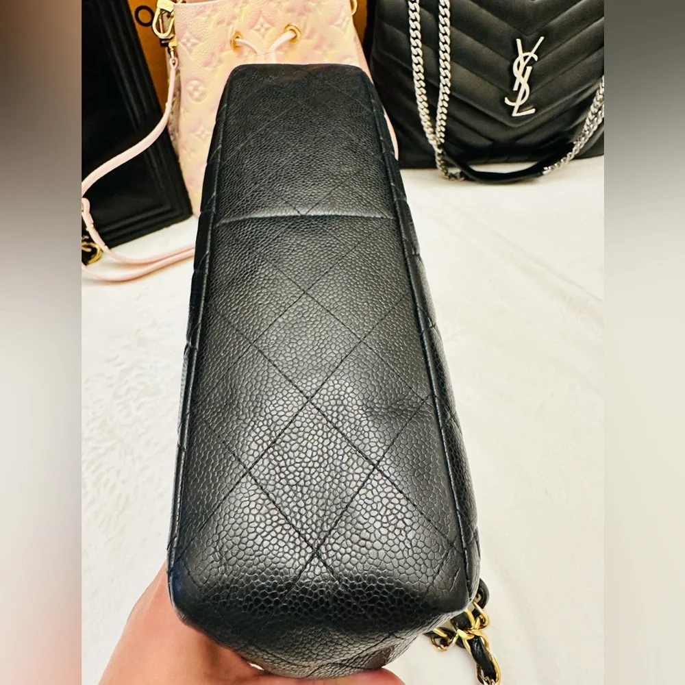 CHANEL Jumbo Classic Single Flap Caviar Leather Handbag Black/Gold Hardware - Picture 12 of 12